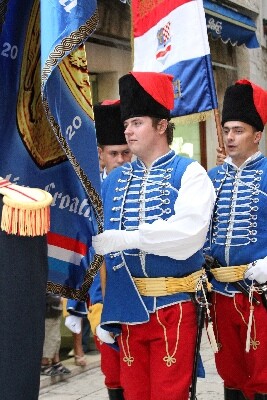 Click here for a bigger version of 'SYNOPHOTO_THUMB_XL.jpg'